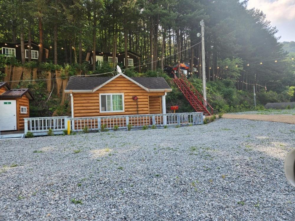 Hongcheon Gongjaksan Recreational Forest Pension Dış mekan fotoğraf